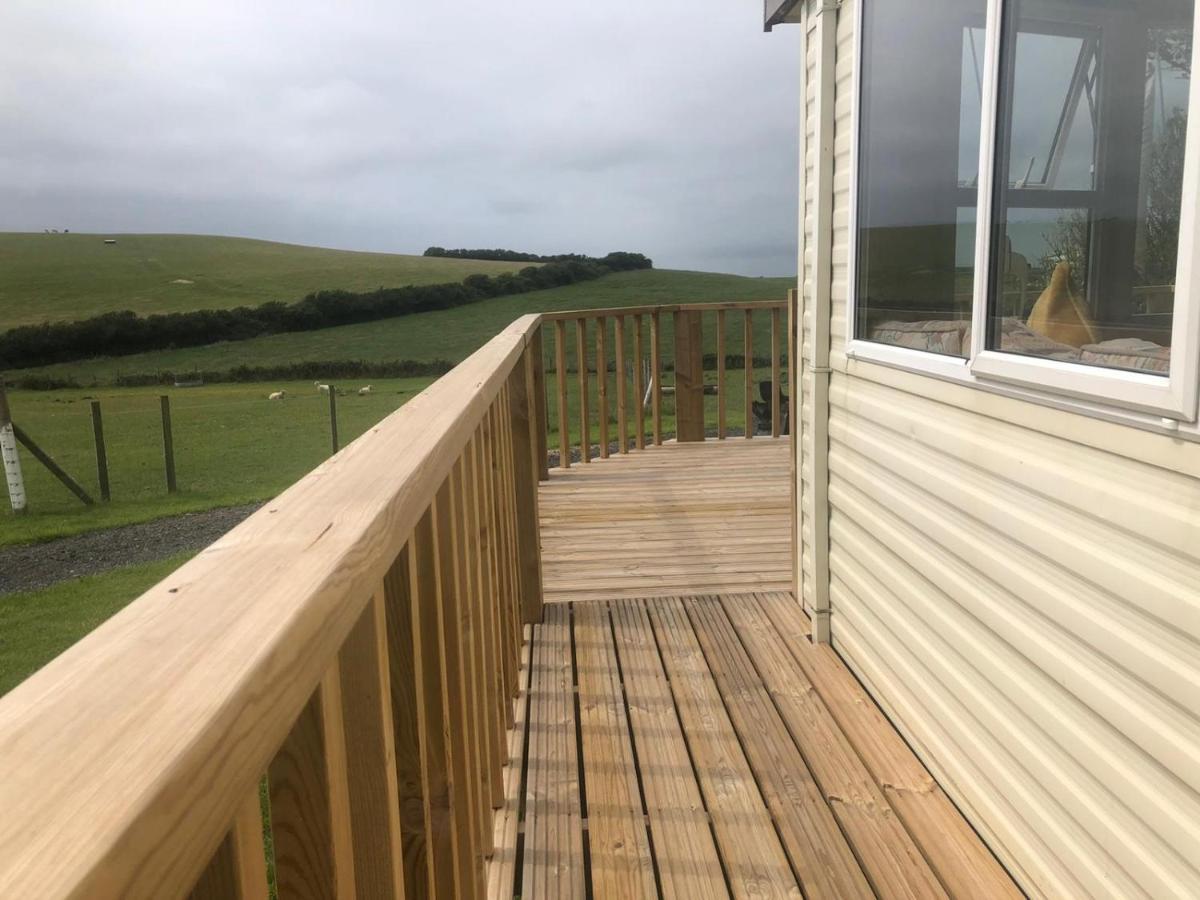 Captivating 2-Bed Static Caravan In Holyhead Llanfachraeth Bagian luar foto