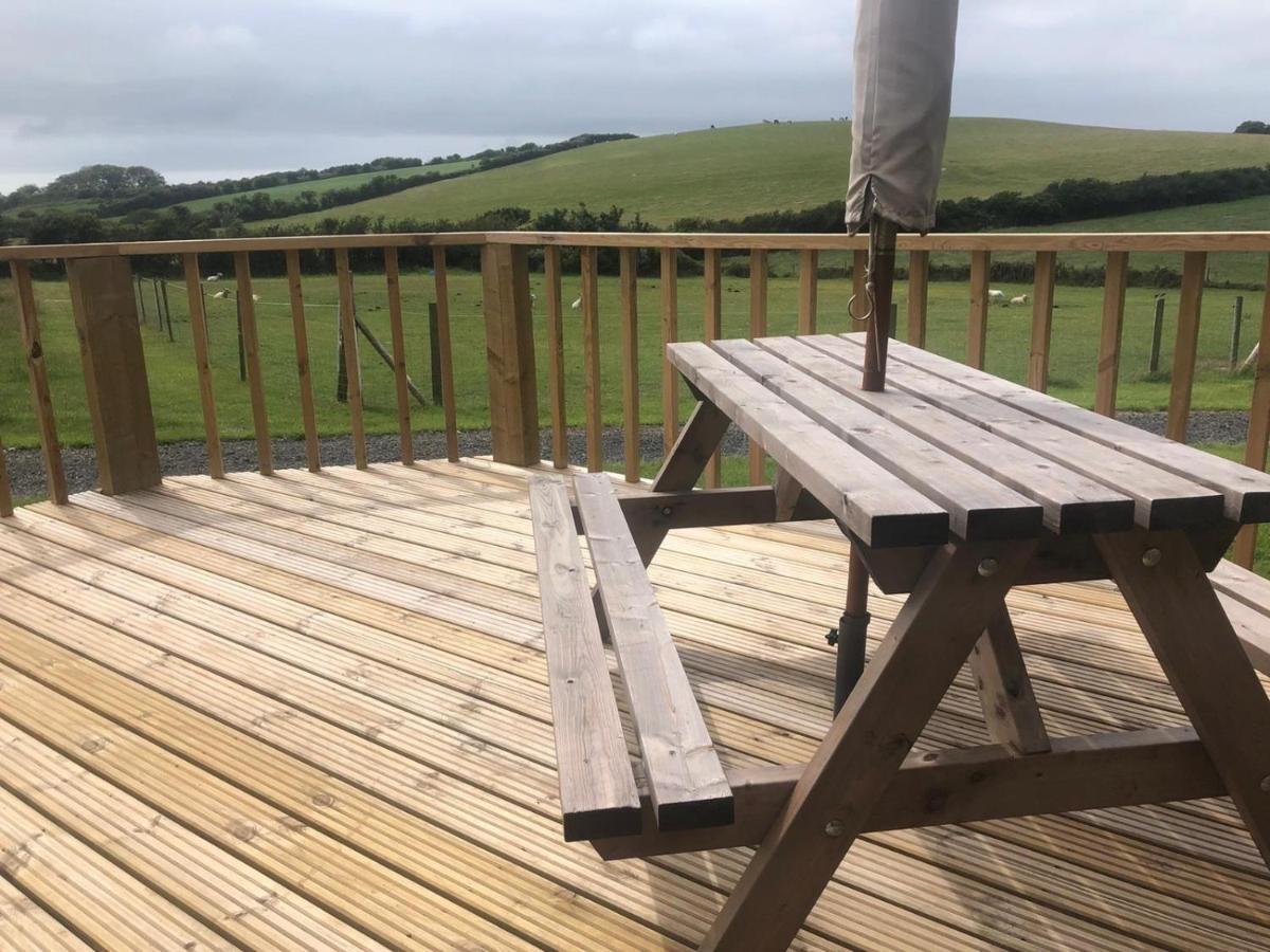 Captivating 2-Bed Static Caravan In Holyhead Llanfachraeth Bagian luar foto